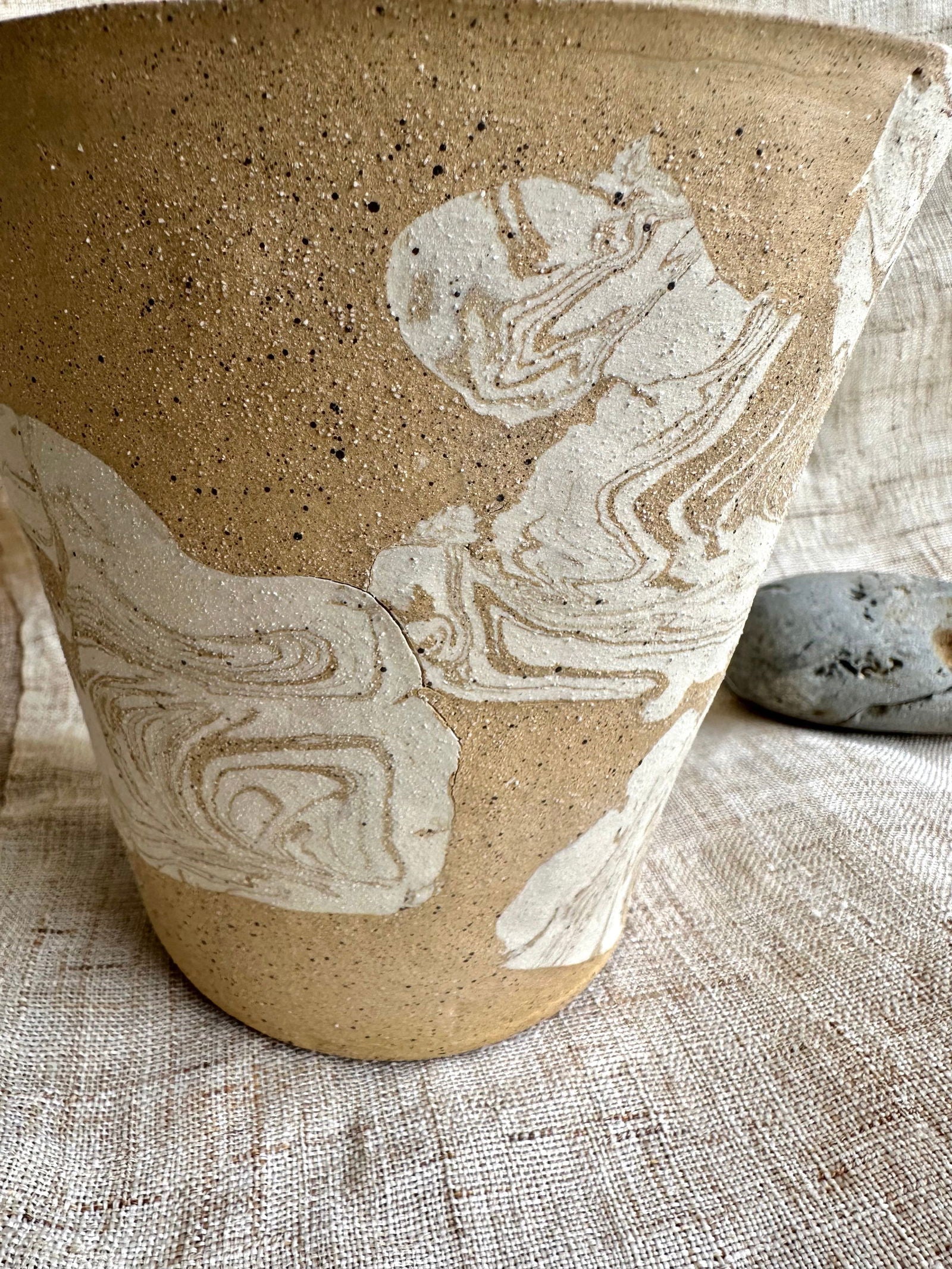 (Sale) 13 sandstorm planter - Mipa's pots and plants