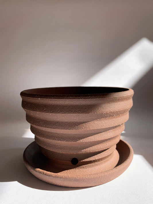 (Sale) 15-1 pagoda planter - Mipa's pots and plants