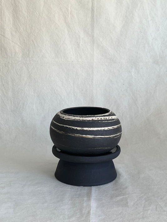 (Sale) 27 pedestal saucer set - Mipa's pots and plants