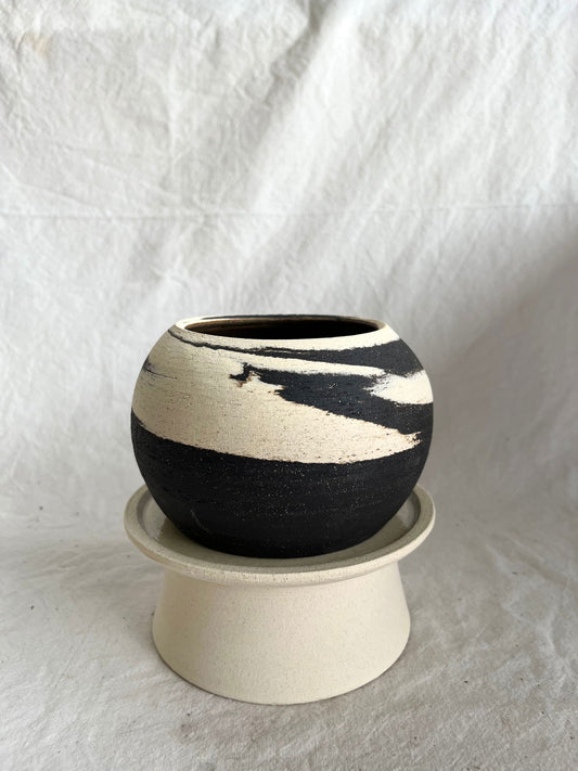 (Sale) 27 pedestal saucer set - Mipa's pots and plants