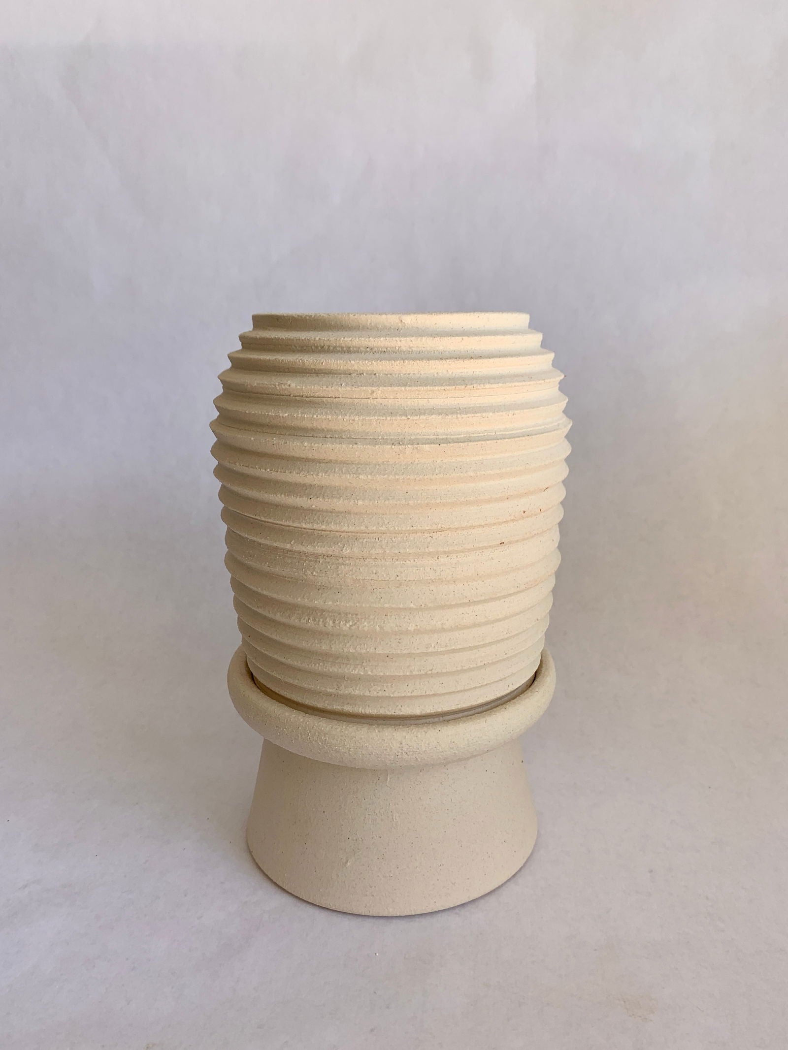 (Sale) 39 Planter + pedestal saucer set - Mipa's pots and plants