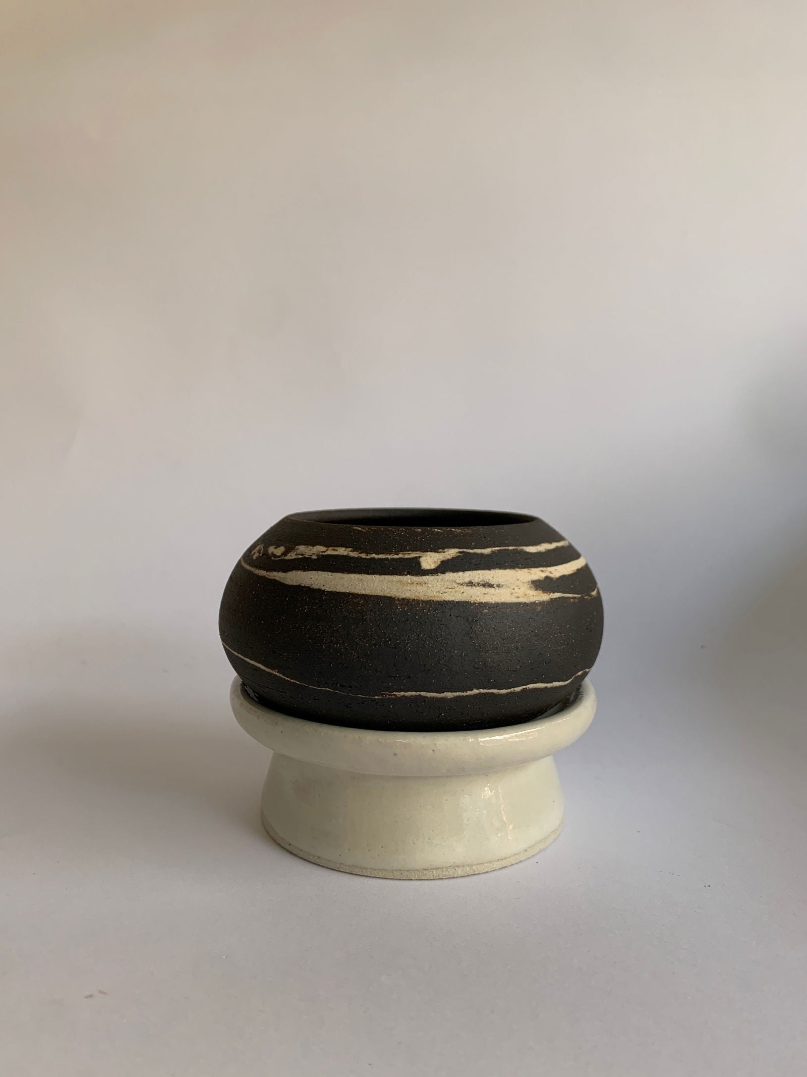 (Sale) 66 pedestal saucer set - Mipa's pots and plants