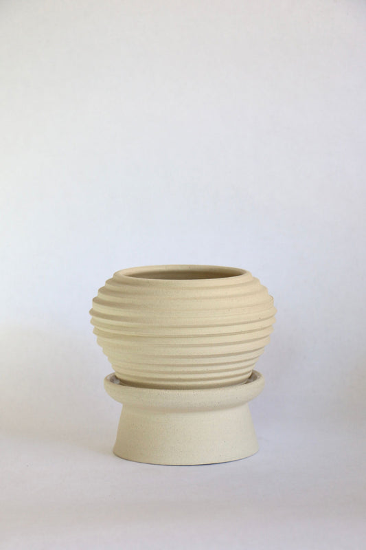 (Sale) 7-1 pedestal saucer set - Mipa's pots and plants