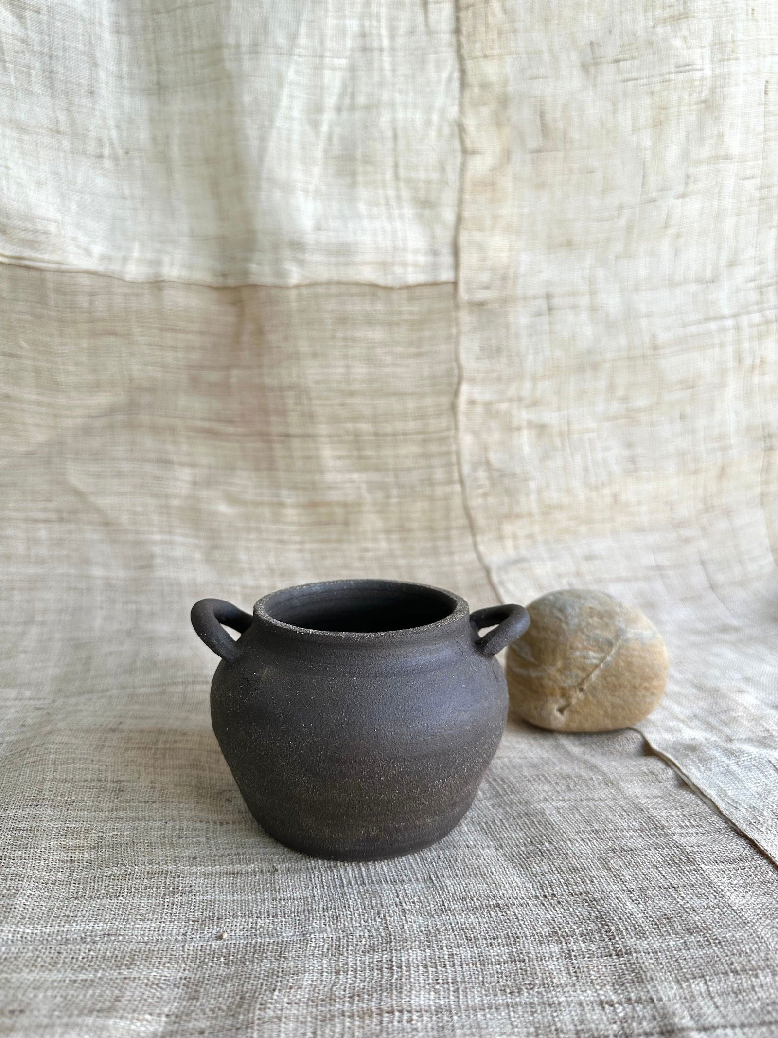 (Sale) 86 black planter - Mipa's pots and plants