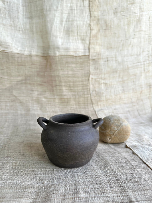 (Sale) 86 black planter - Mipa's pots and plants